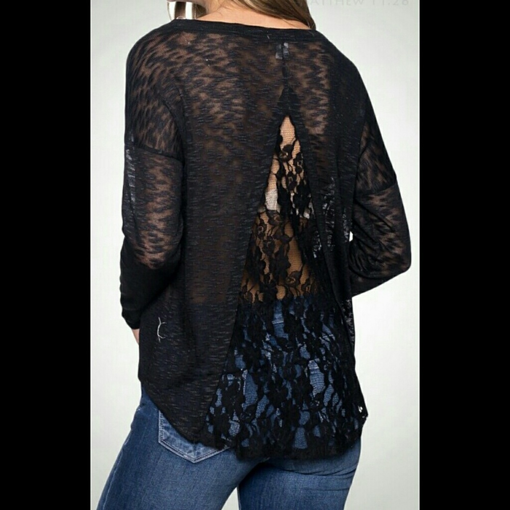 Long sleeve lace top! (Black or White)